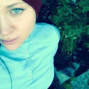 Meet your Posher, Lia